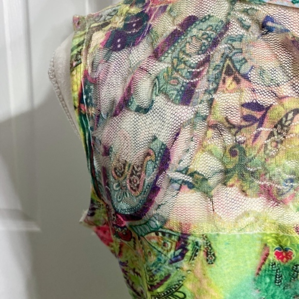 Shoreline Psychedelic Colorful Hi Low Sleeveless Tank Top - Picture 5 of 10